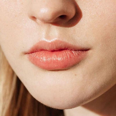 تكبير الشفاه في دبي وأبو ظبي والشارقة تكلفة تعزيز الشفاه