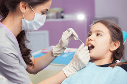 عيادة الفحص الروتيني للأسنان في دبي