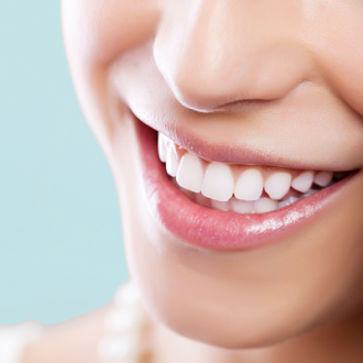 Teeth Whitening Advantages & Disadvantages in Dubai