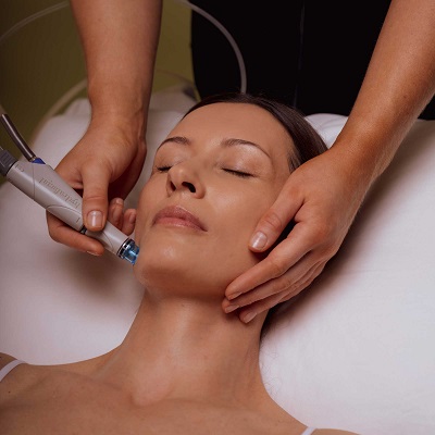 The Benefits Of Hydrafacial: Clearer & Brighter Skin