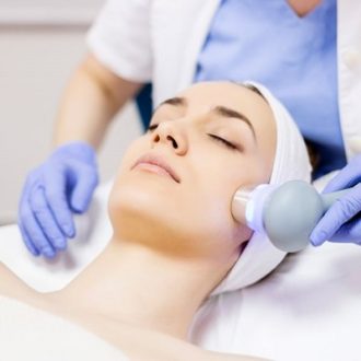 What Are The Advantages Of Laser Skin Resurfacing?
