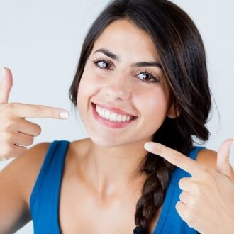 How Do You Maintain Hollywood Smile in Dubai