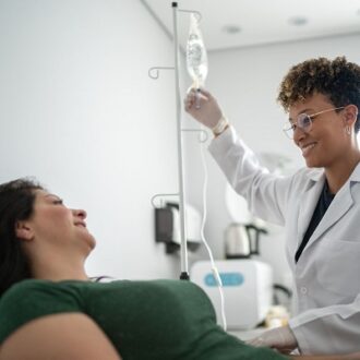 Why IV Drip For Skin Benefits, Uses And Risks